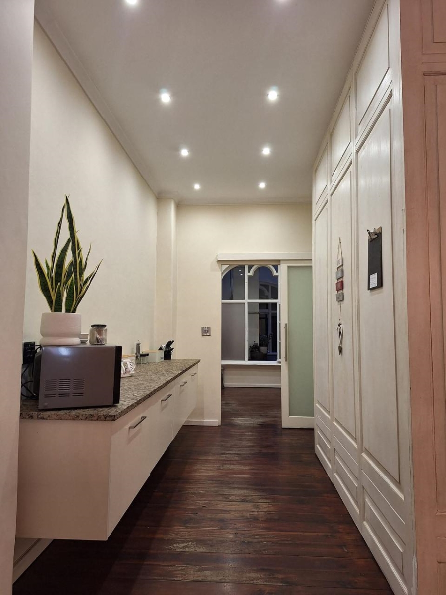 2 Bedroom Property for Sale in Cape Town City Centre Western Cape